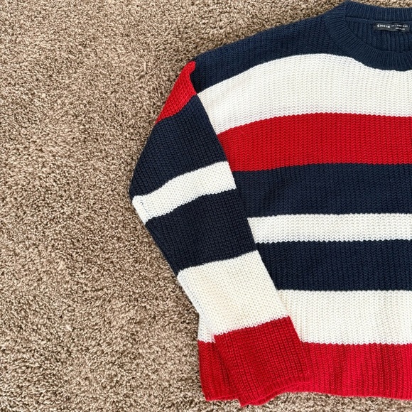 SHEIN Women’s Crewneck Sweater - Navy, Red, and White Large - Picture 3 of 5